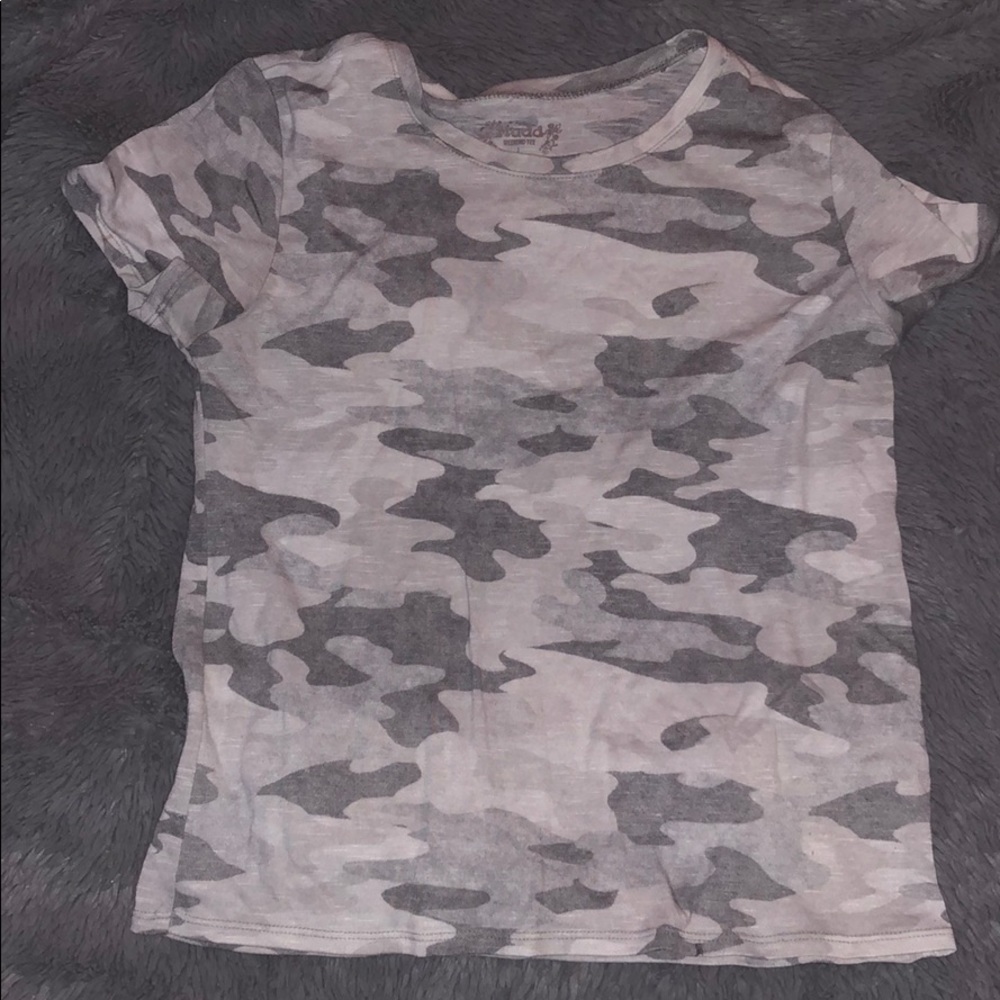 Gray camo crop tee